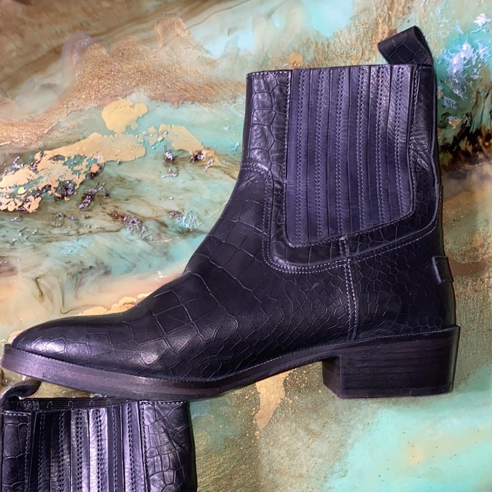 Vintage Foundry Co Leather Boots - Picture 4 of 8
